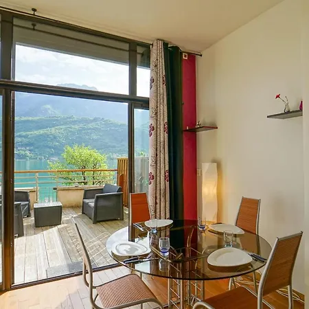 Feet In The Water! Feriehus